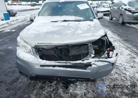 2014 Subaru Forester 2.5I Premium z USA, uszkodzony, nr VIN JF2SJAECXEH408580